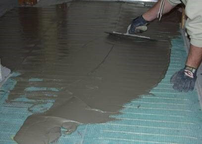 underfloor heating pipes in screed