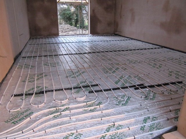 exposed underfloor heating showing how does underfloor heating work