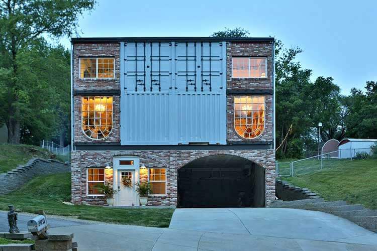 home built with shipping containers