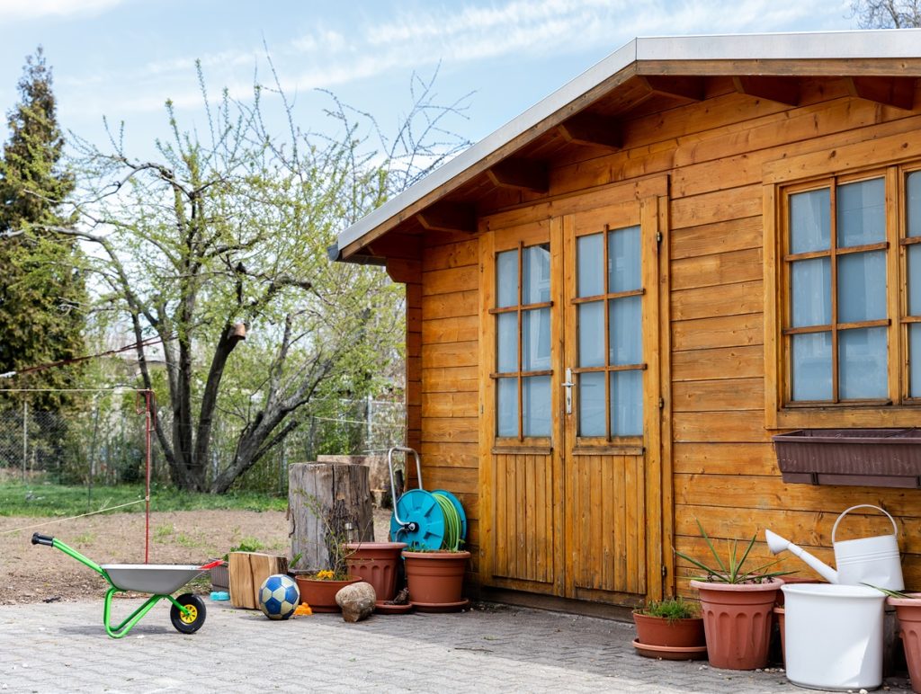 how to heat a shed
